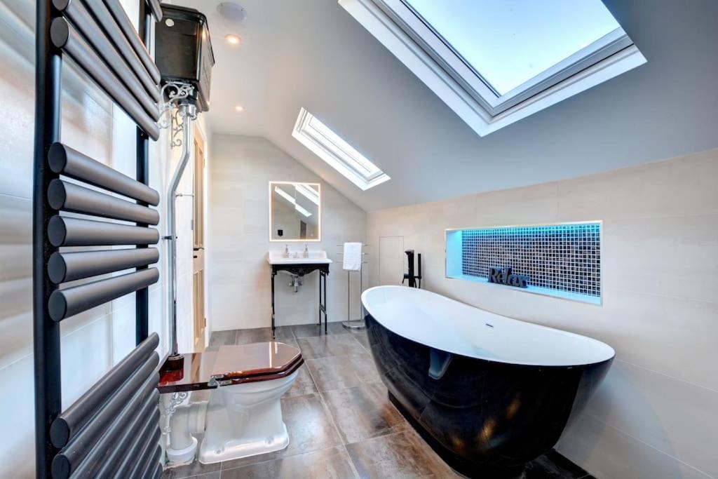 Modern 4 Bedroom Townhouse Perfect Location. برايتون المظهر الخارجي الصورة